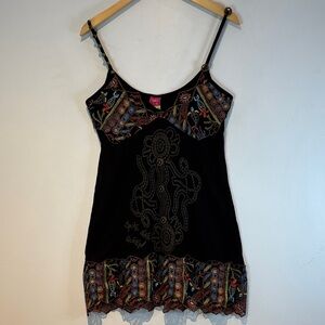 Save The Queen vintage NWT Black embroidered & mesh  tank top size XL
